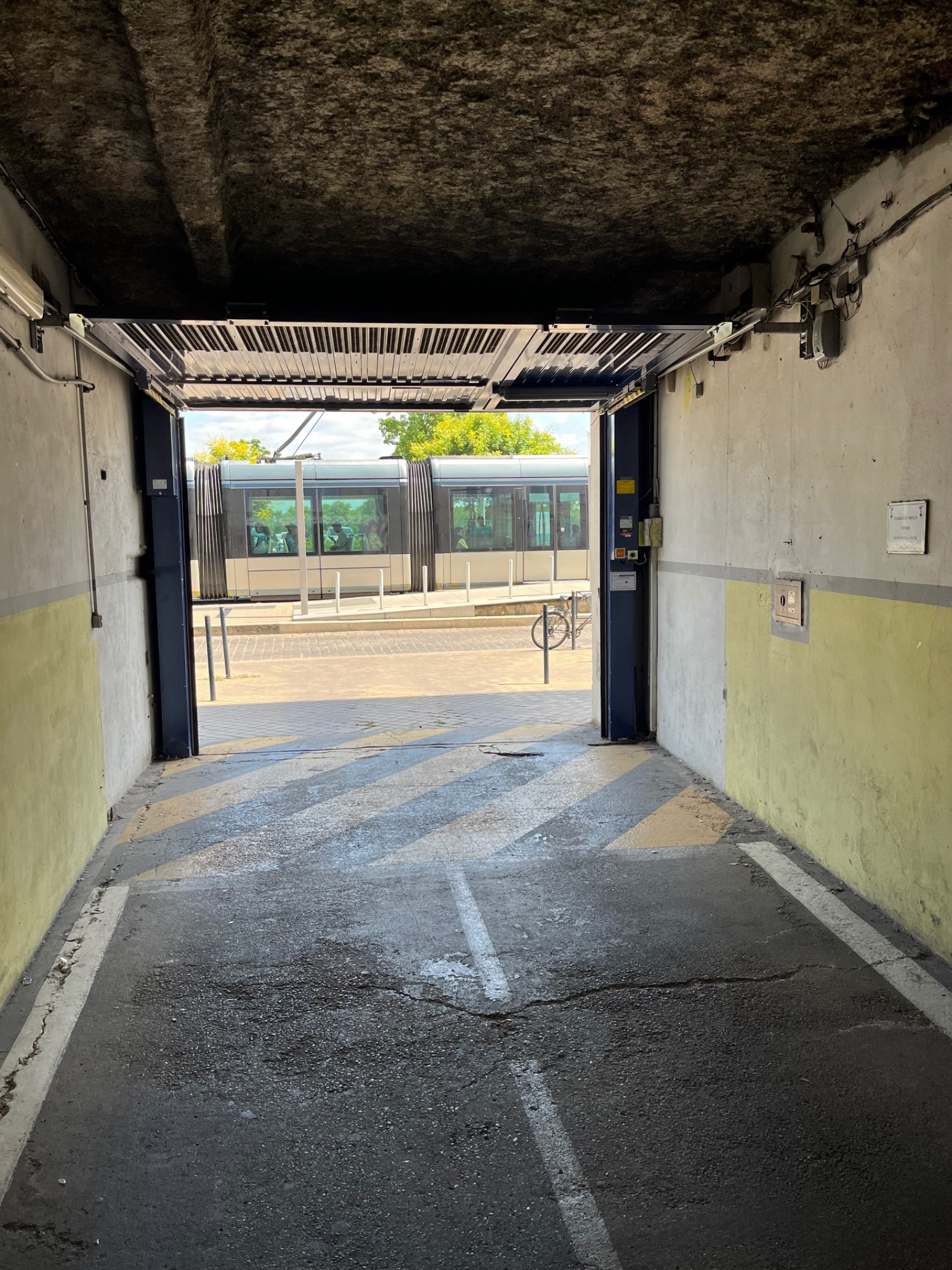 Image_, Parking, Bordeaux, ref :A685
