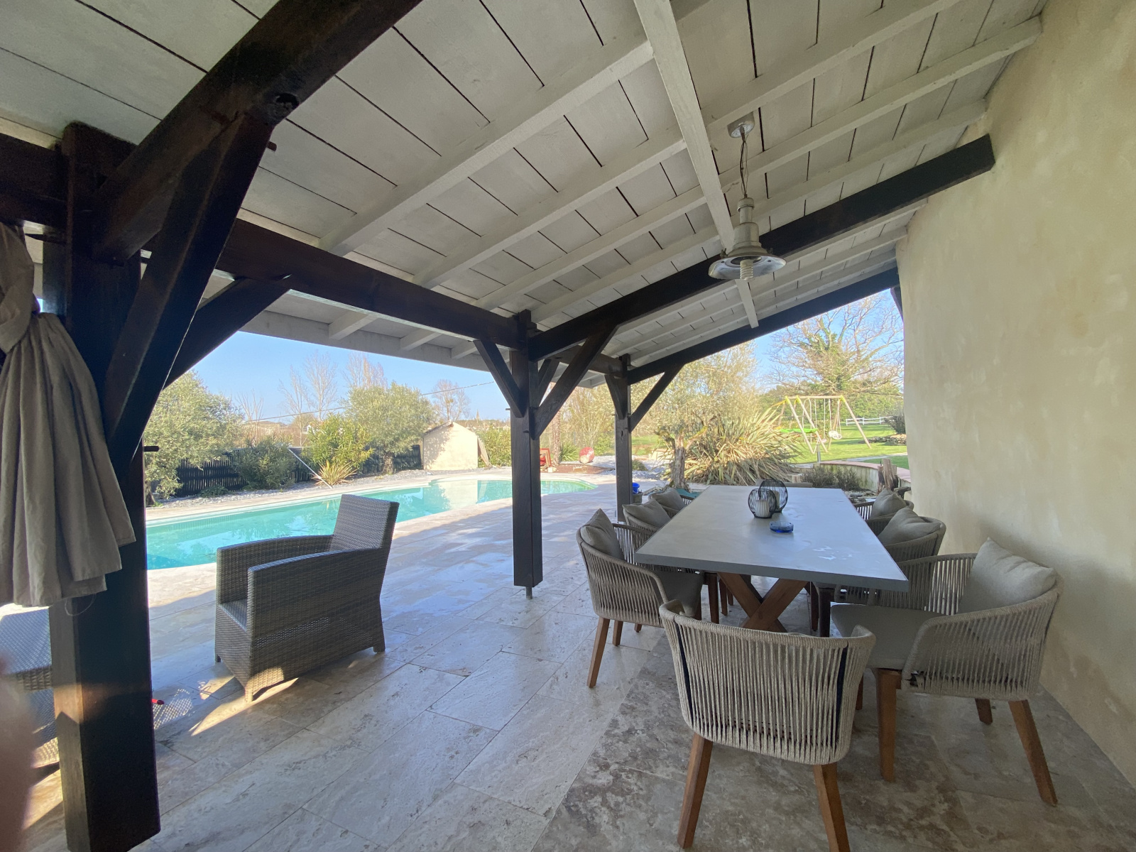 Image_, Propriete, Bazas, ref :B438