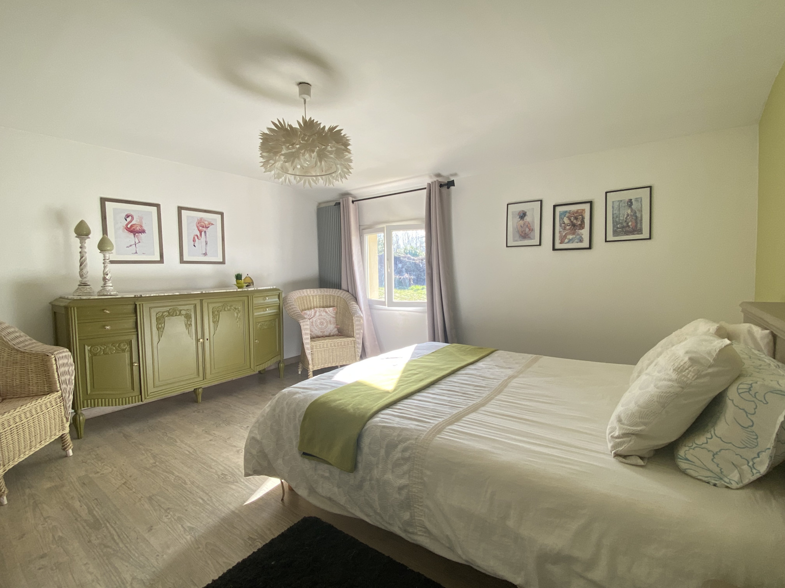 Image_, Propriete, Bazas, ref :B438