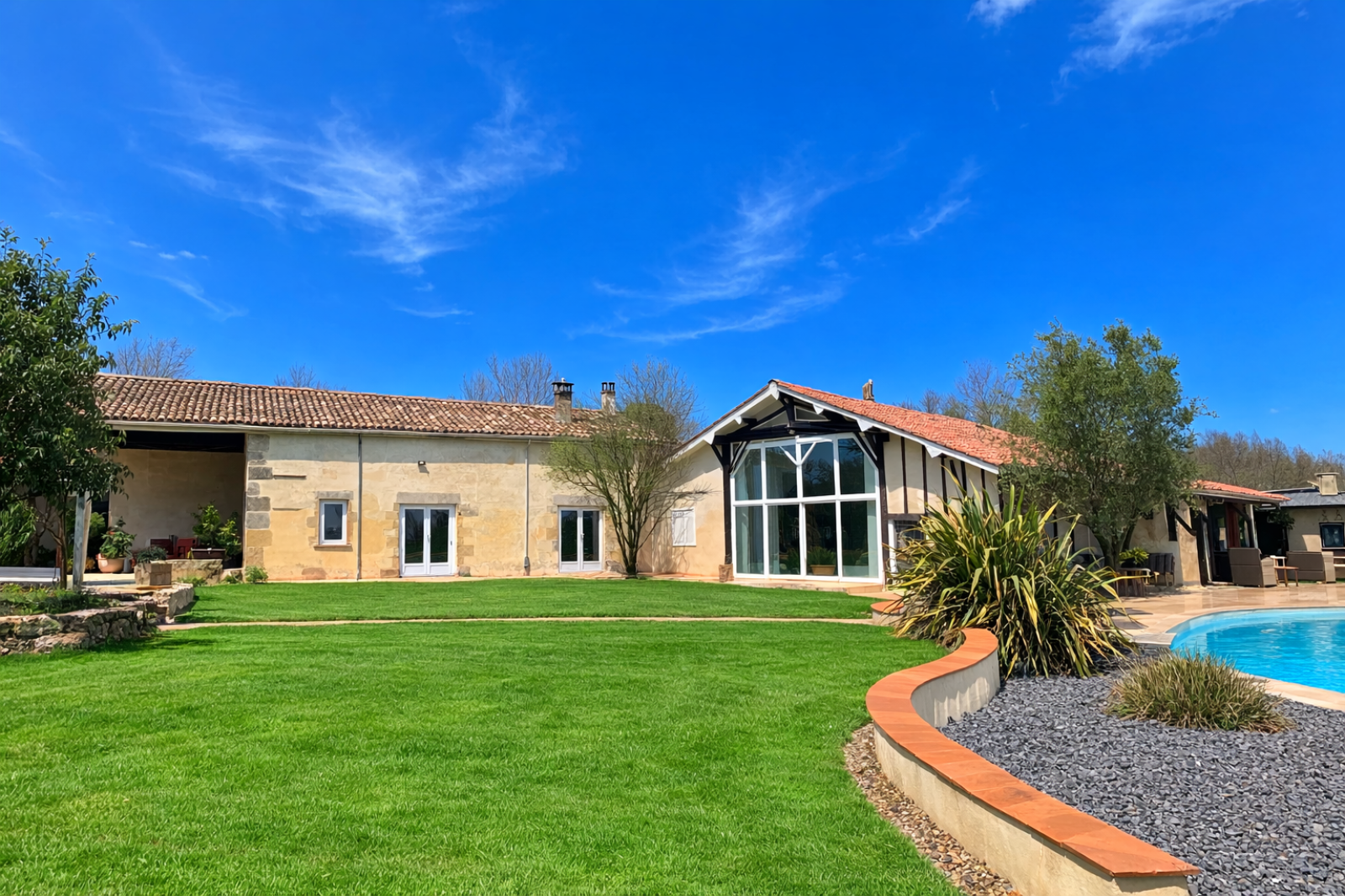 Image_, Propriete, Bazas, ref :B438